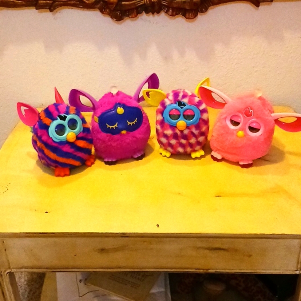 LOT OF 4 FURBY